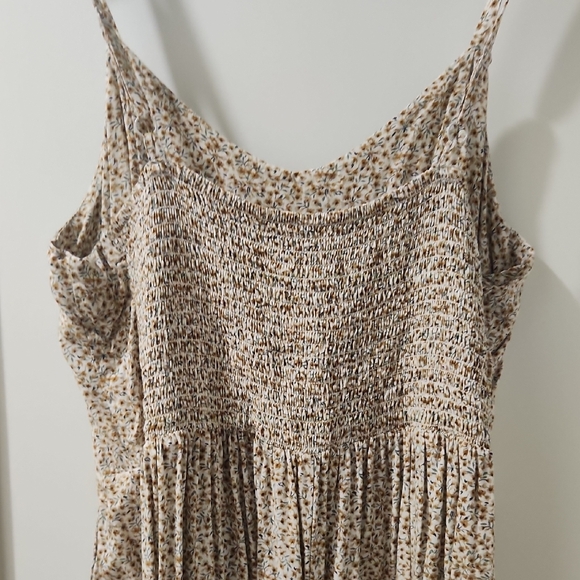 Old Navy Tan Floral Maxi Dress - Picture 5 of 9